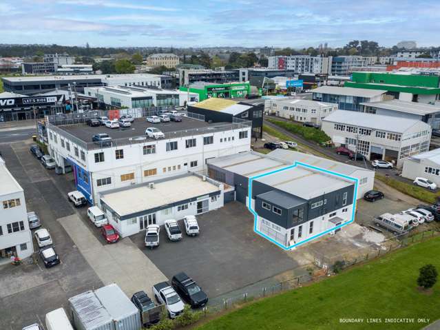 Industrial Unit with Yard - Barrys Point Road