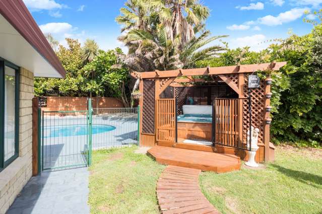 3 Crannog Fen Wattle Downs_3