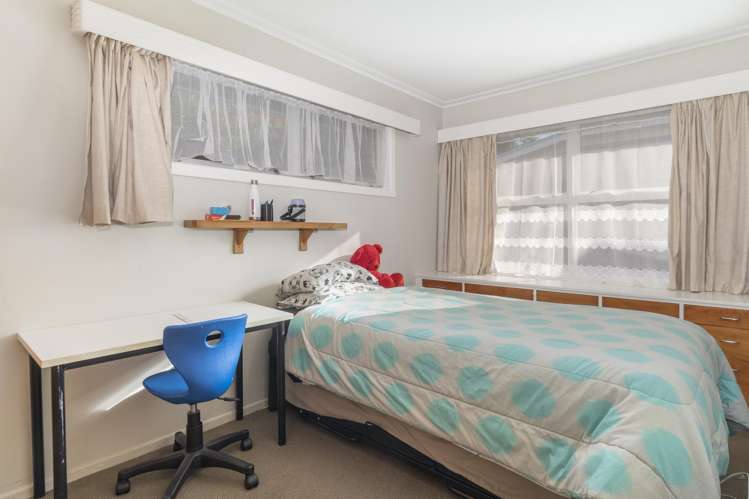 23 Seaview Road Otumoetai_9