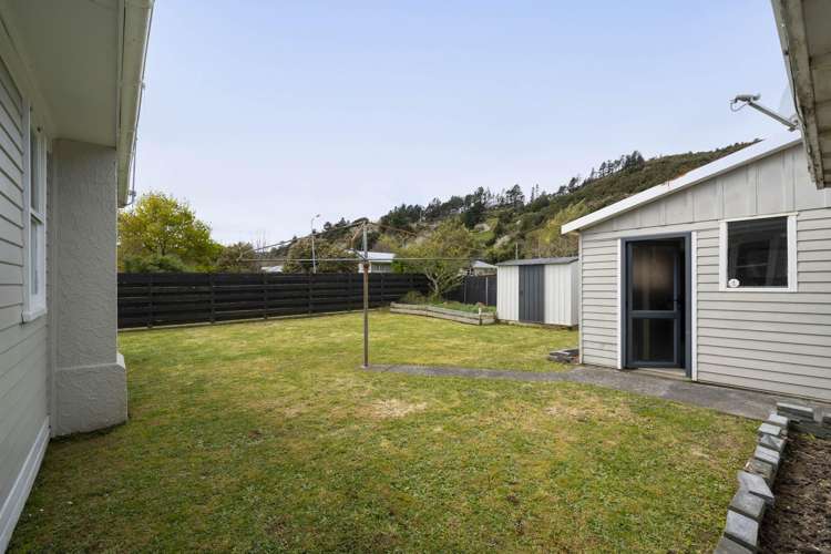 61 Peel Place Wainuiomata_14