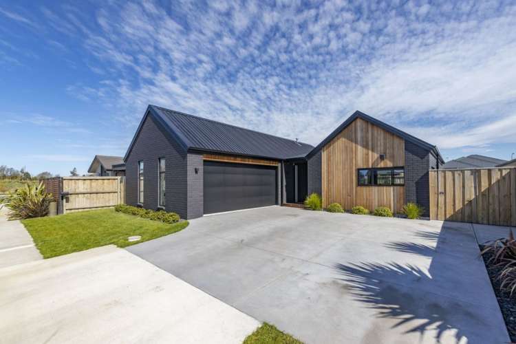 24 Nathaniel Archer Street Woodend_30