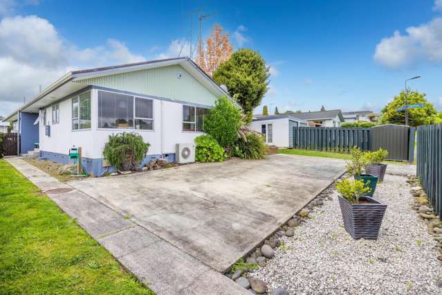 7 Maple Avenue Dinsdale_2