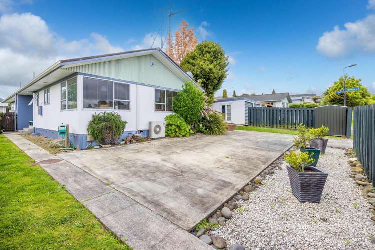 7 Maple Avenue Dinsdale_2