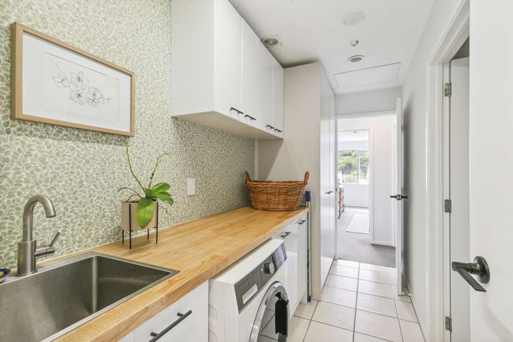 4/9 Broderick Road Johnsonville_15