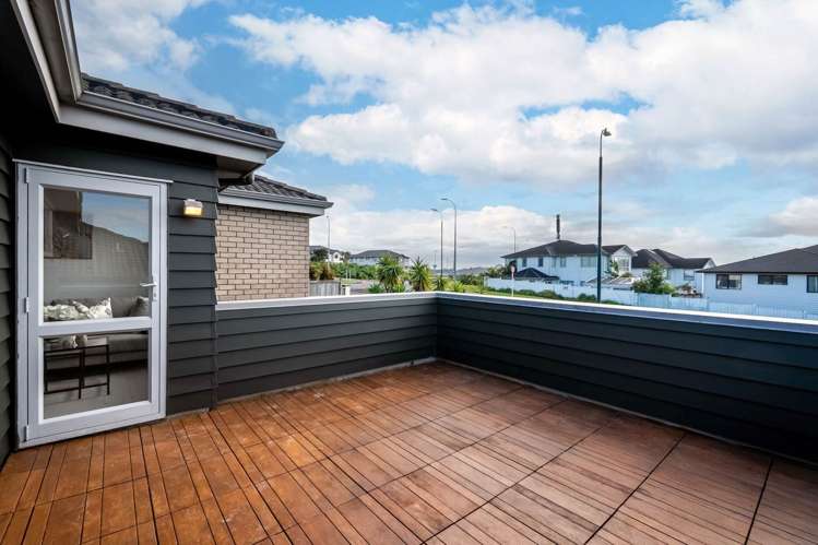 98 Medallion Drive Oteha_28