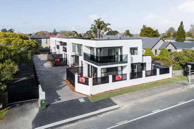 2 + 4/768 River Road Chartwell_4