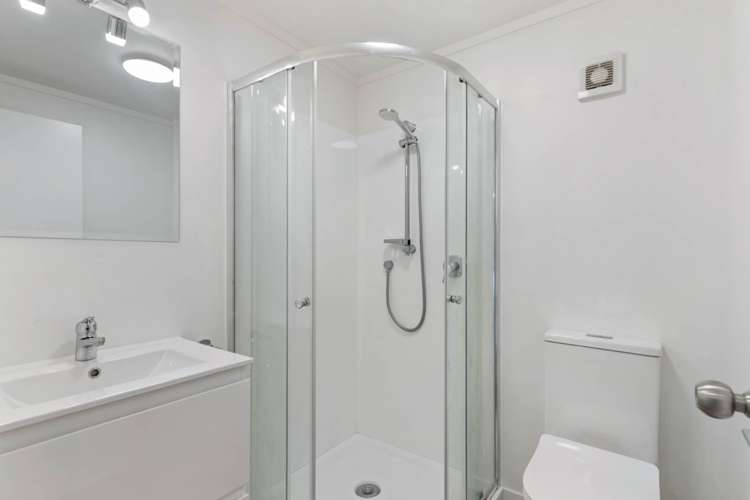 37 Amorino Drive Red Beach_21