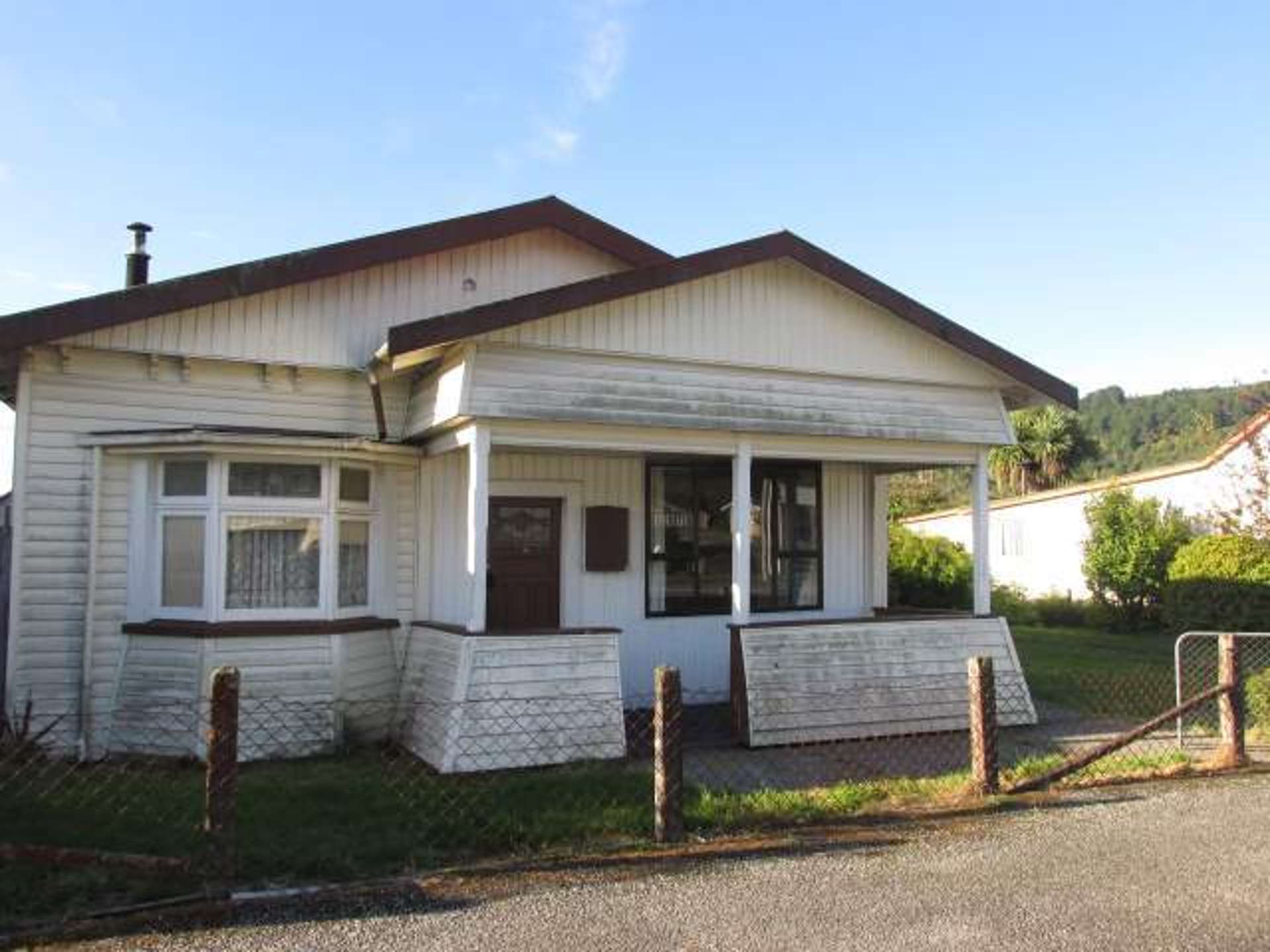 100 Broadway Reefton_0