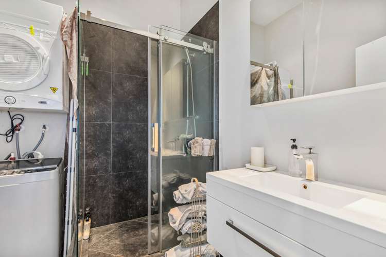 3/143 Great South Road Papakura_3