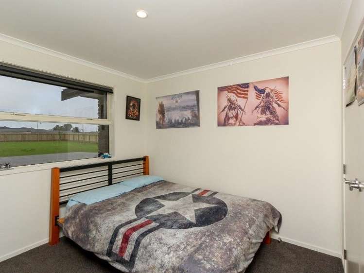 9 Honeyfield Drive Whalers Gate_25