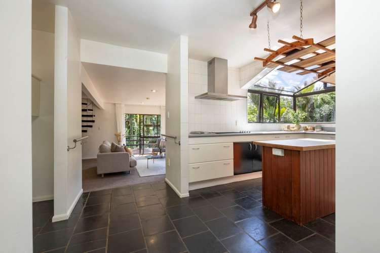 195a Scenic Drive Titirangi_9