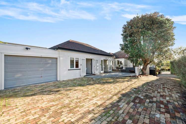 134 Saint Andrews Road Epsom_27