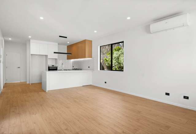 3/2 Dianthus Place Browns Bay_2