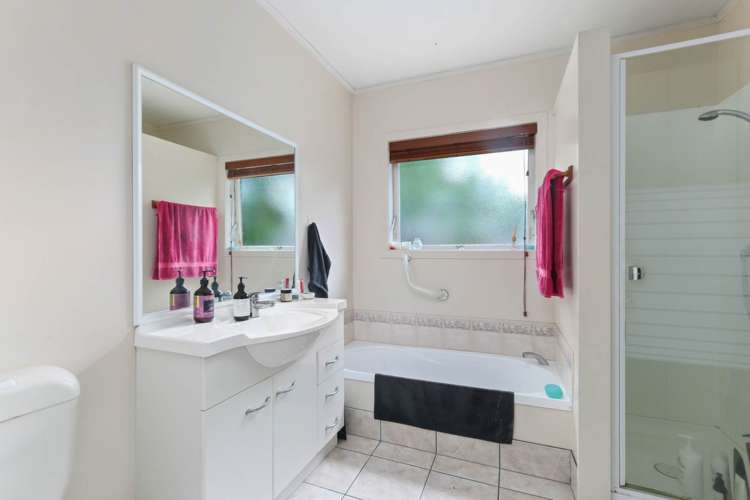 1/124a Landscape Road Mount Eden_6