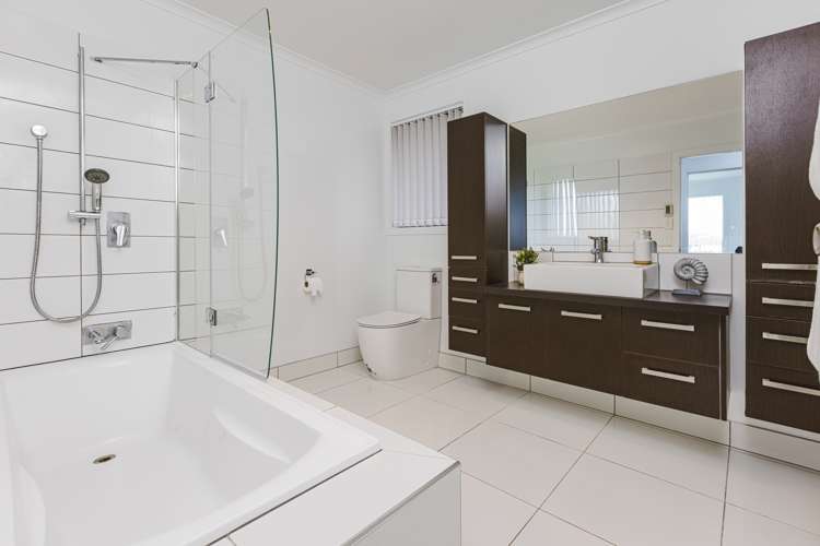 34 Dissmeyer Drive Clover Park_11