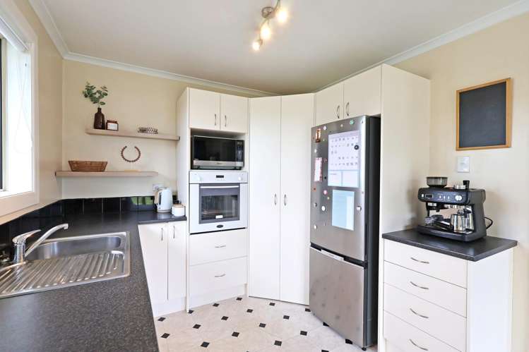 51 Philip Street Gladstone_2