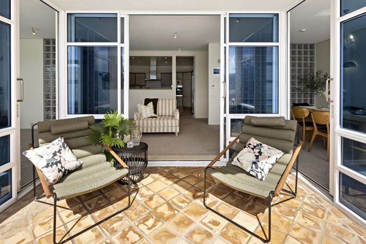 2/346 Oriental Parade Oriental Bay_5