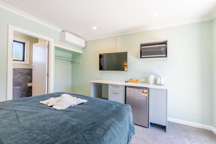 1400 Karamu Road North Mayfair_9