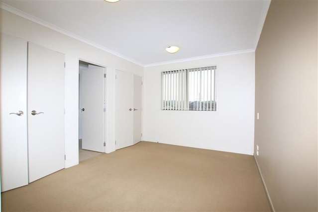 50 Greenbough Lane Greenhithe_4