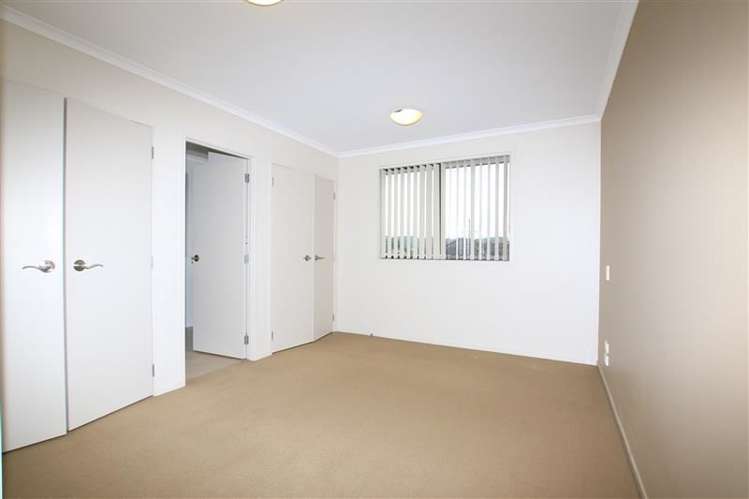 50 Greenbough Lane Greenhithe_4