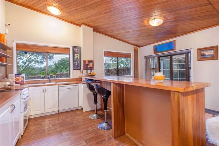 2/84 West Coast Road Glen Eden_5