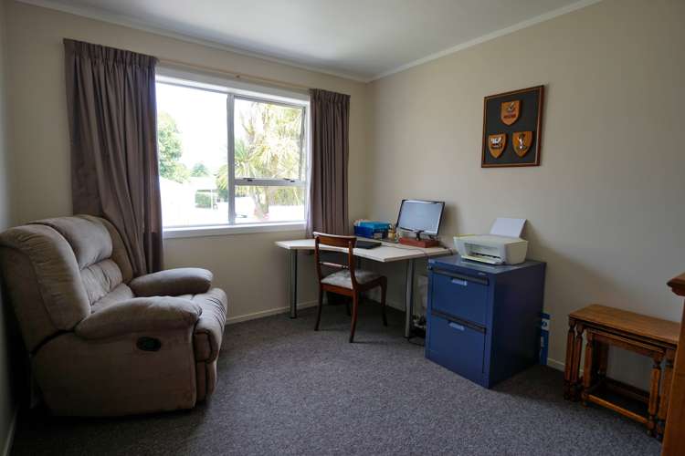 77 Bremworth Avenue Dinsdale_11