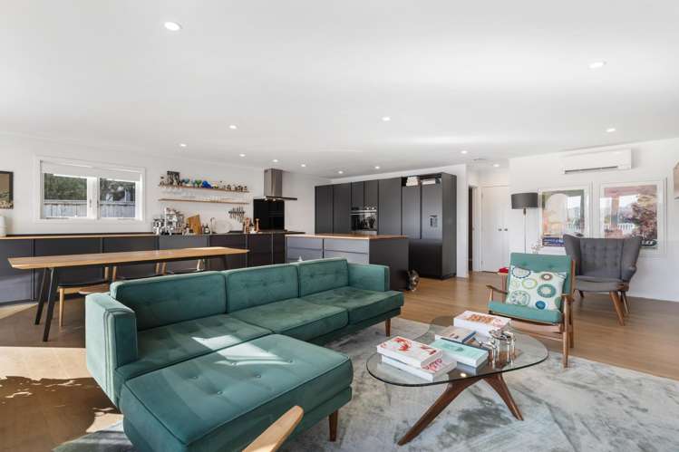 1/11 Ridgemount Rise Mangere Bridge_9