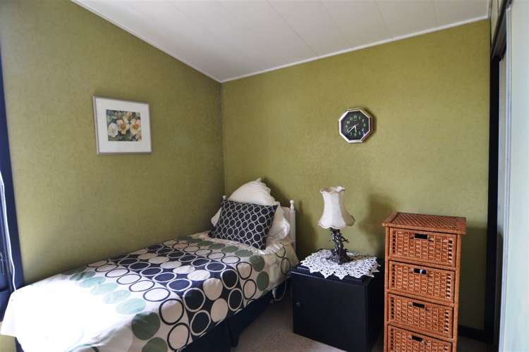 76 Racecourse Road Sockburn_13