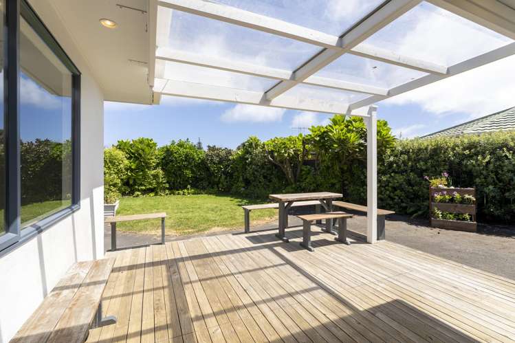 9 Caughley Place Otaki Beach_15