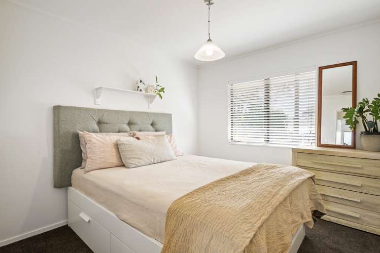 2/17 Drome View Place Beach Haven_11