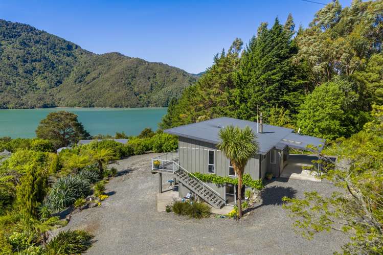 784a Queen Charlotte Drive_0