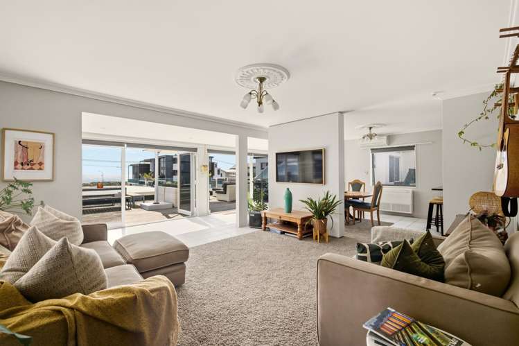 2/394 Oceanbeach Road Mount Maunganui_6