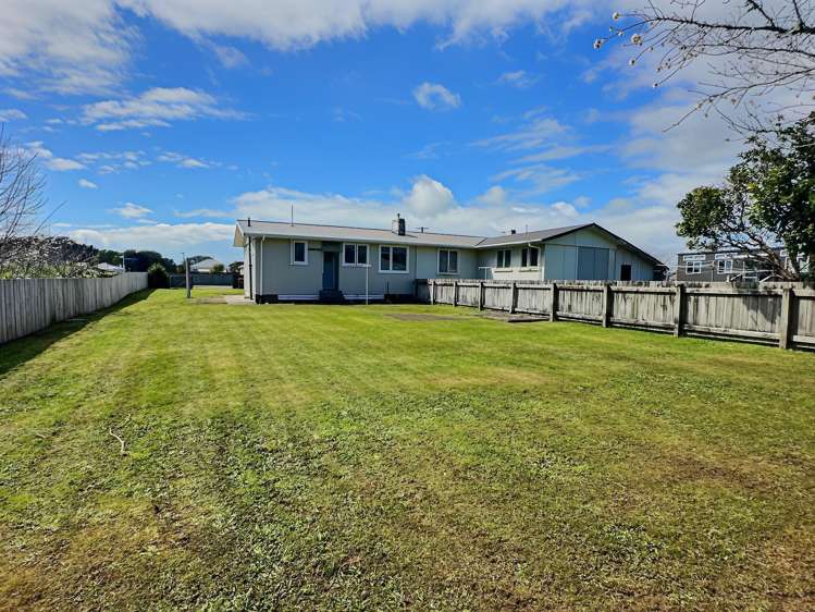 35 & 35A Strange Street Waitara_15