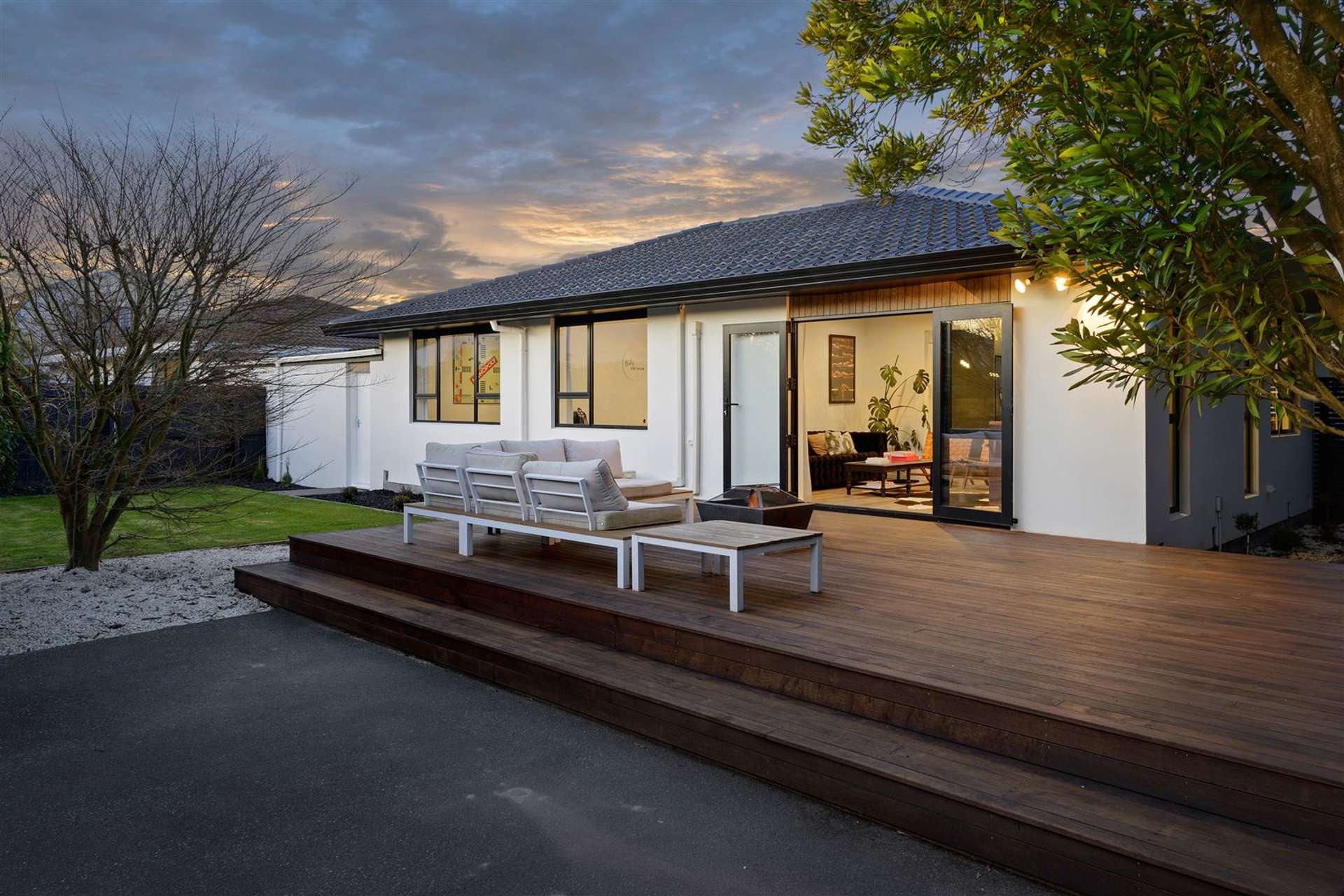 2/74A Jeffreys Road Fendalton_0