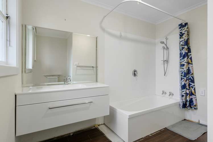 10 Longden Street Darfield_15