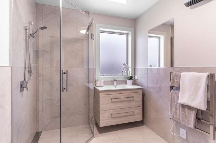 76 Great North Road Winton_15