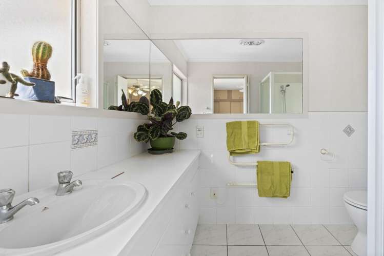 368 Whangaparaoa Road Stanmore Bay_18