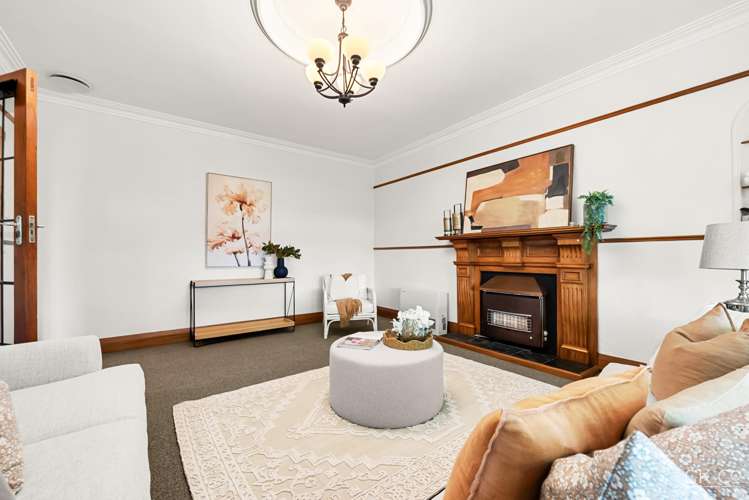 30 Ludlam Crescent Woburn_4