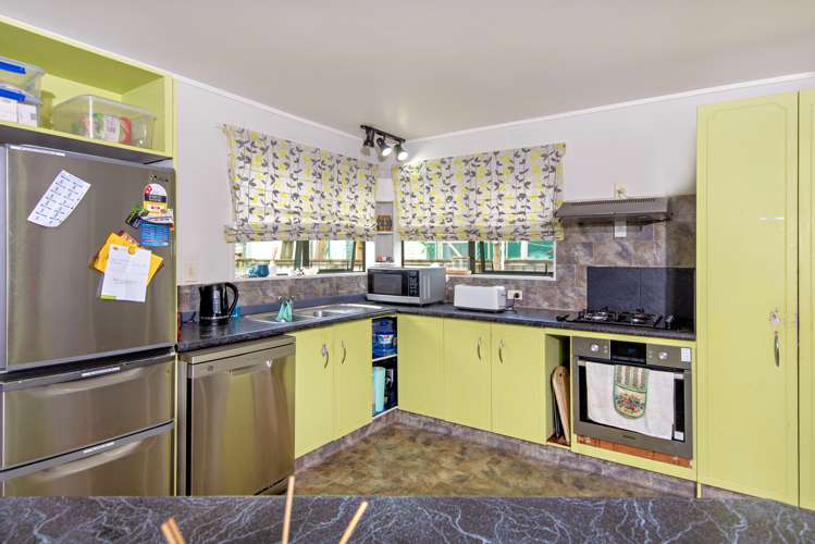 100 Wellington Street Opotiki and Surrounds_6