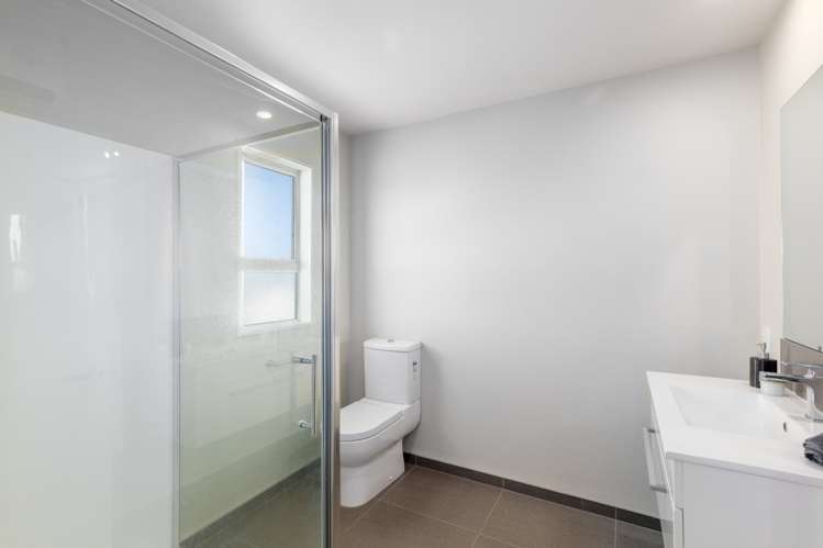 2/39 Gallaghan Close Wigram_11