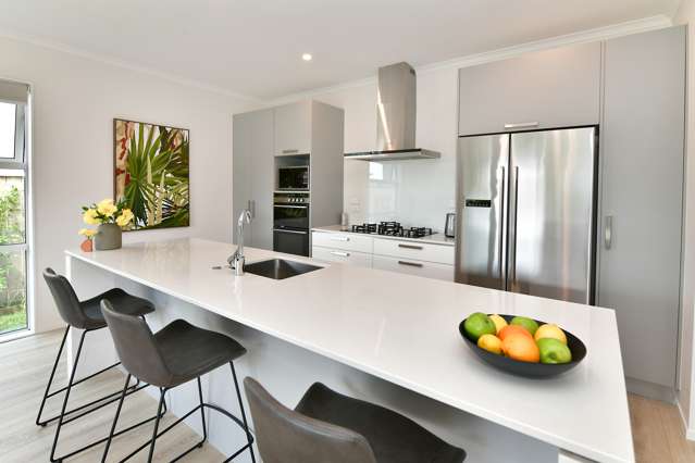 6 Onekura Street Red Beach_4