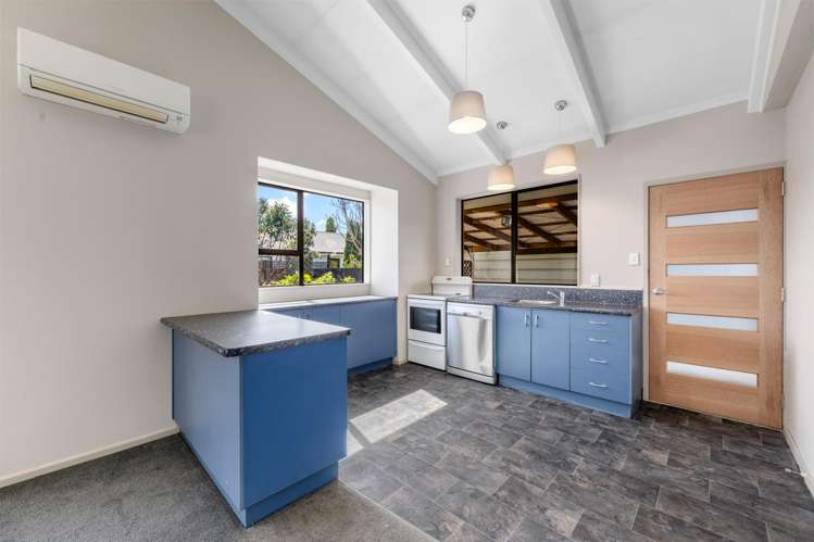 34 and 34A Lakings Road Springlands_12