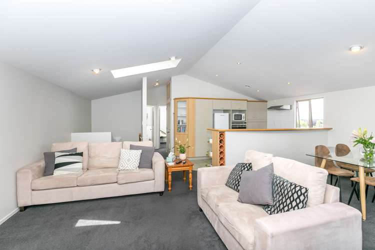 2/20 Ruakiwi Road Hamilton Lake_8