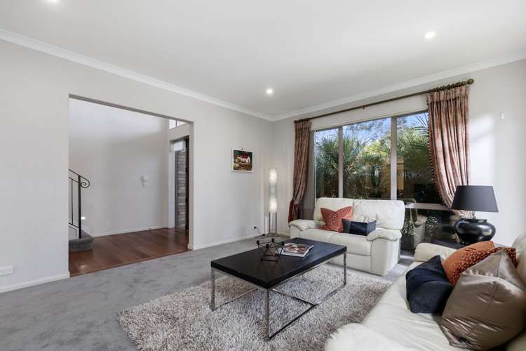 12 Bur Oak Terrace Schnapper Rock_1