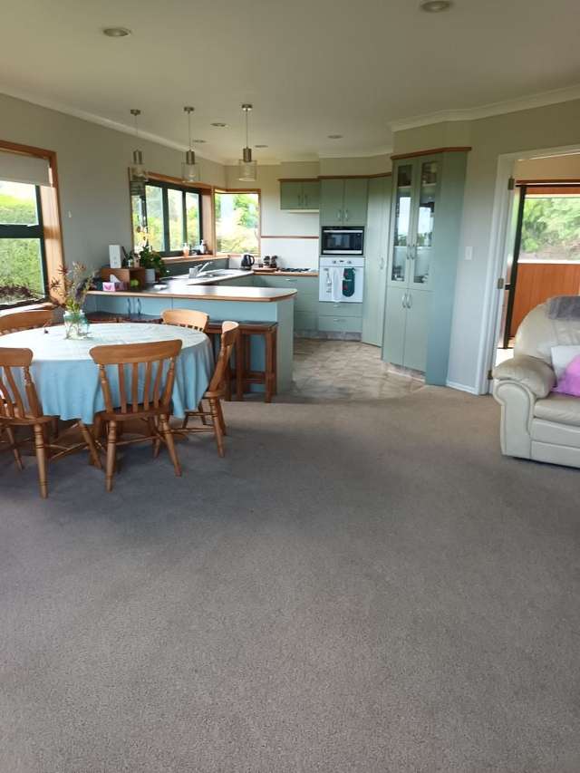 Spacious Family Home in Waihi Beach