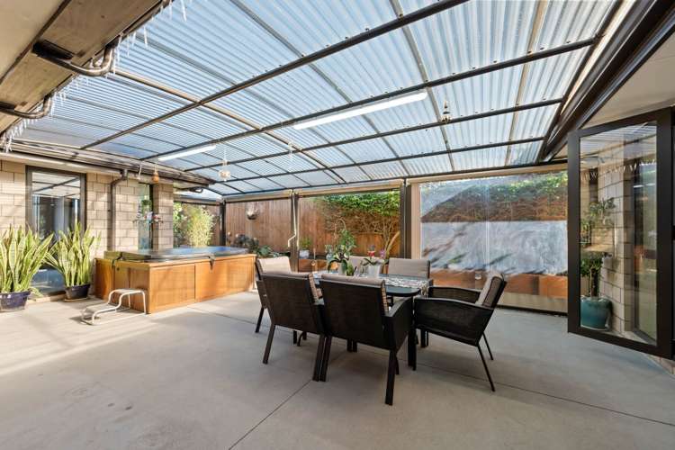 51 Sunningdale Street Wattle Downs_13