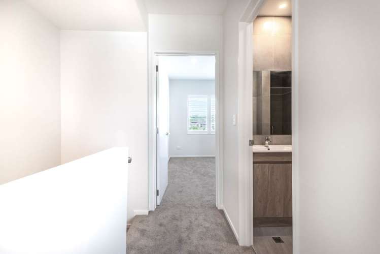 9/5 Hemopo Street Pukekohe_8