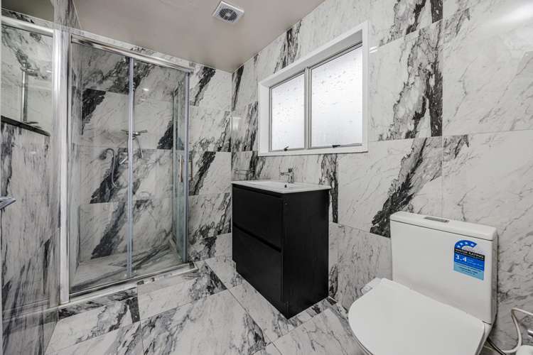 2/60 Moncrieff Avenue_5