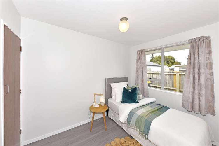 64 Wildberry Street Woolston_7