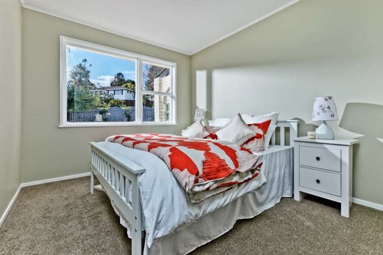 61 Captain Scott Road Glen Eden_10